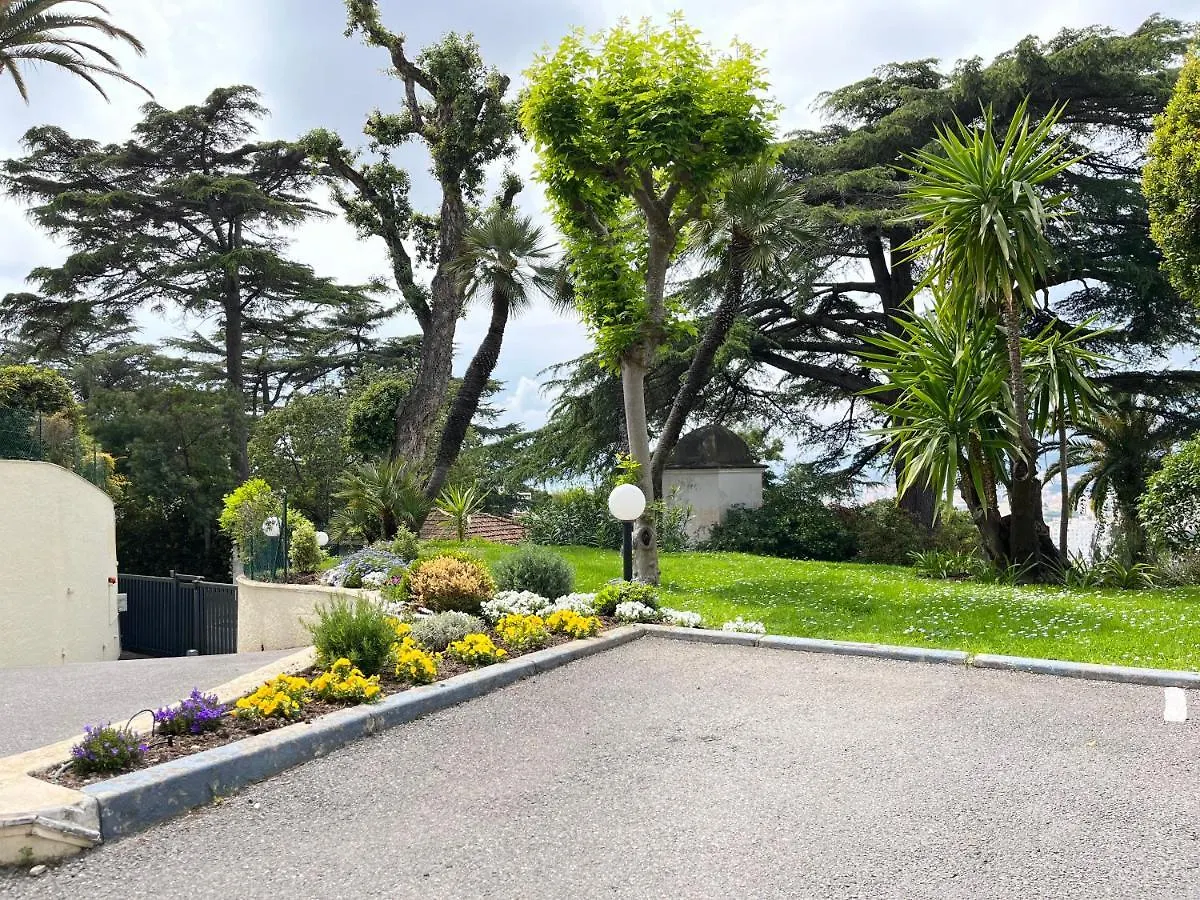 Appartement - Villa Le Saint Georges Avec Superbe Jardin Et Vue Mer Panoramique Cannes