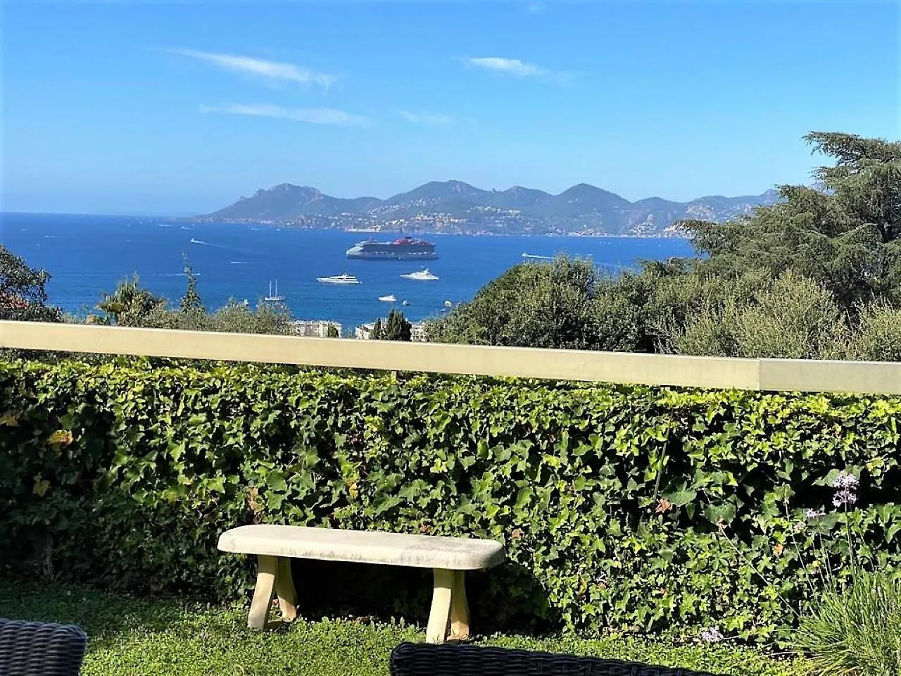 Appartement - Villa Le Saint Georges Avec Superbe Jardin Et Vue Mer Panoramique Cannes