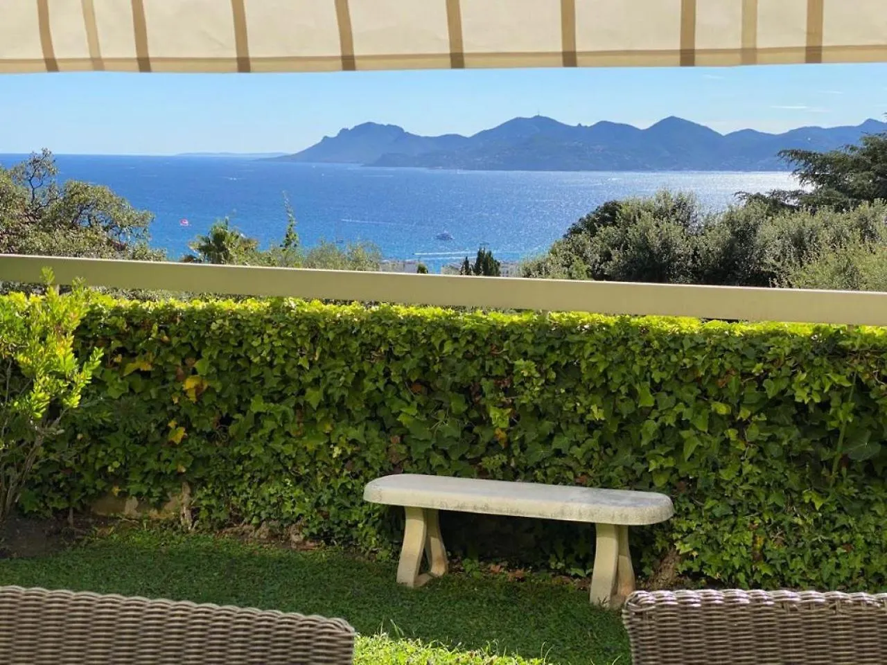 Appartement - Villa Le Saint Georges Avec Superbe Jardin Et Vue Mer Panoramique location